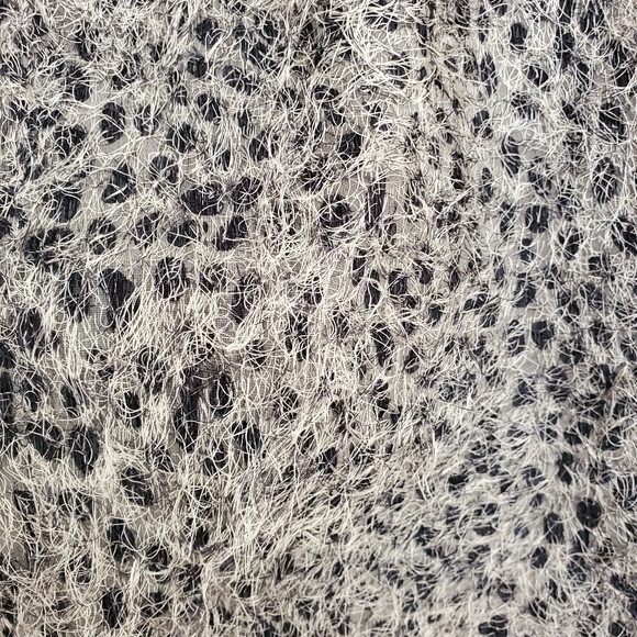 SOLD WORTH Cassic Pencil Skirt...Amazing Fabric! - Picture 6 of 7